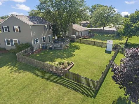 855 Peoria Court Carol Stream IL 60188