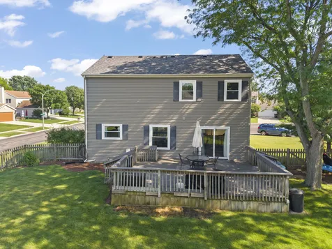 855 Peoria Court Carol Stream IL 60188