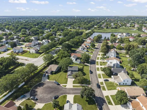 855 Peoria Court Carol Stream IL 60188