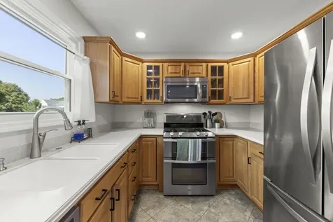 855 Peoria Court Carol Stream IL 60188