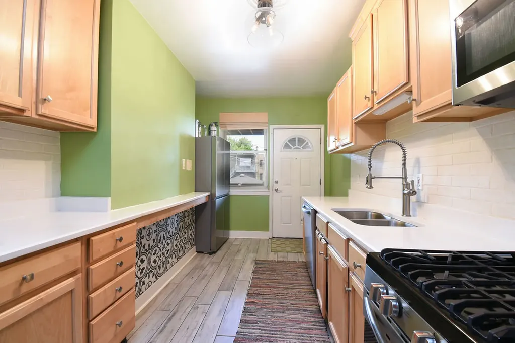 1730 West Foster Avenue Chicago IL 60640