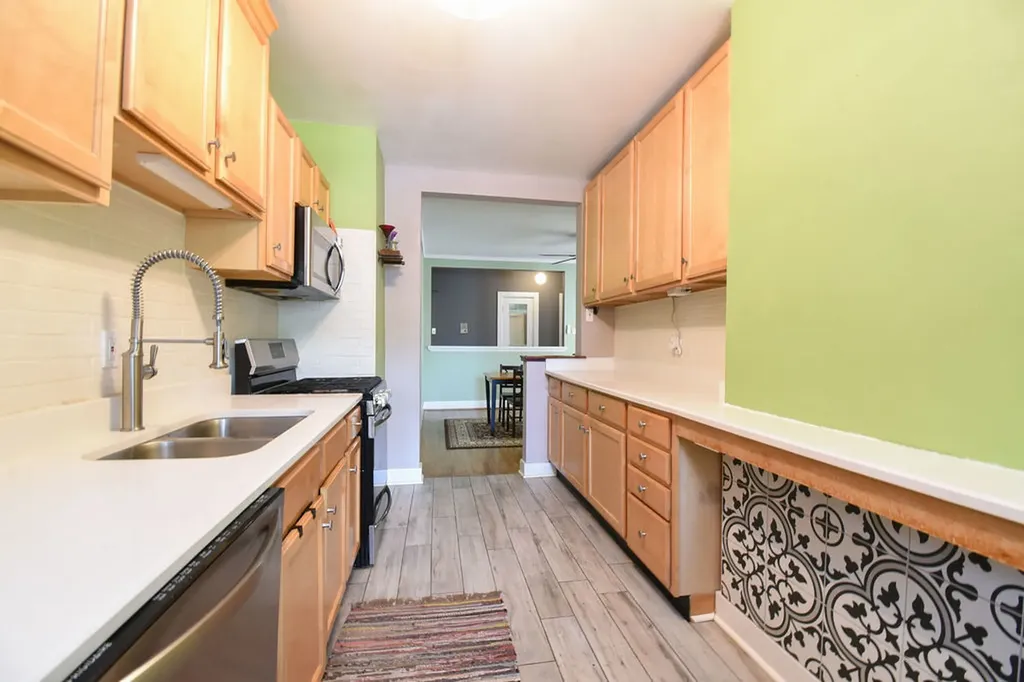 1730 West Foster Avenue Chicago IL 60640