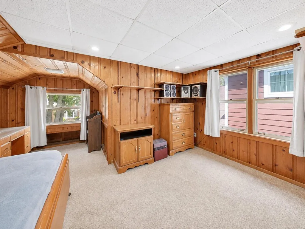 5337 North Ludlam Avenue Chicago IL 60630