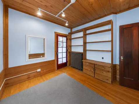 5337 North Ludlam Avenue Chicago IL 60630