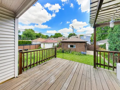5337 North Ludlam Avenue Chicago IL 60630