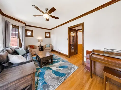 5337 North Ludlam Avenue Chicago IL 60630
