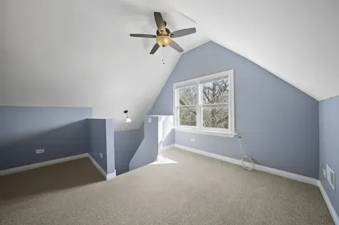 7931 South East End Avenue Chicago IL 60617