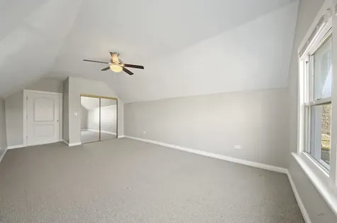 7931 South East End Avenue Chicago IL 60617