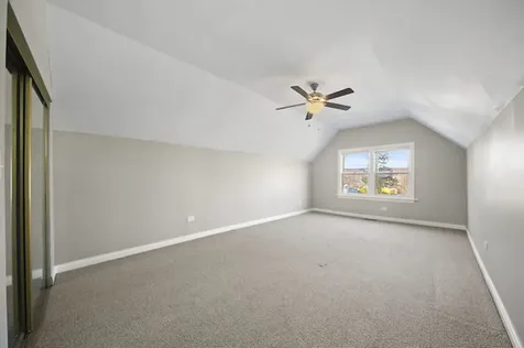 7931 South East End Avenue Chicago IL 60617