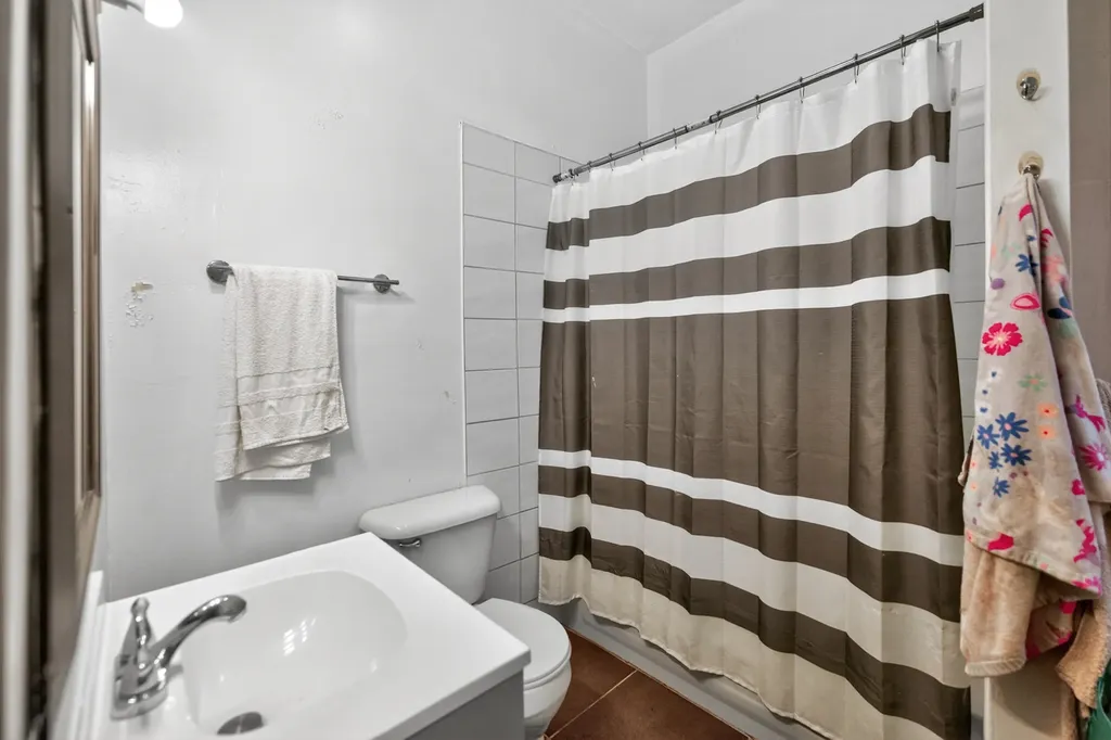 3248 West Douglas Boulevard Chicago IL 60623