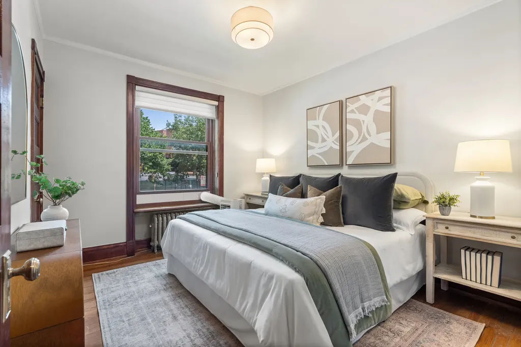 3764 North Magnolia Avenue Chicago IL 60613