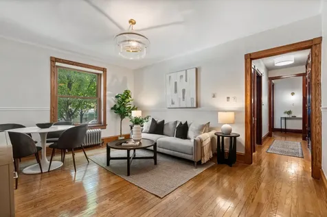 3764 North Magnolia Avenue Chicago IL 60613