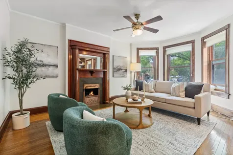 3764 North Magnolia Avenue Chicago IL 60613