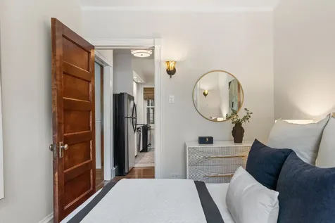 3764 North Magnolia Avenue Chicago IL 60613