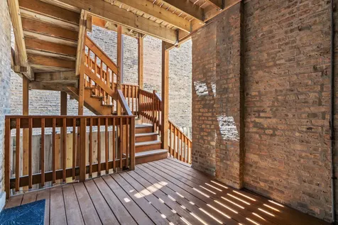 3764 North Magnolia Avenue Chicago IL 60613