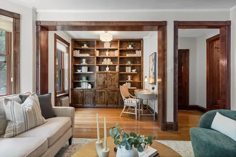 3764 North Magnolia Avenue Chicago IL 60613