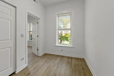 1349 West Taylor Street Chicago IL 60607