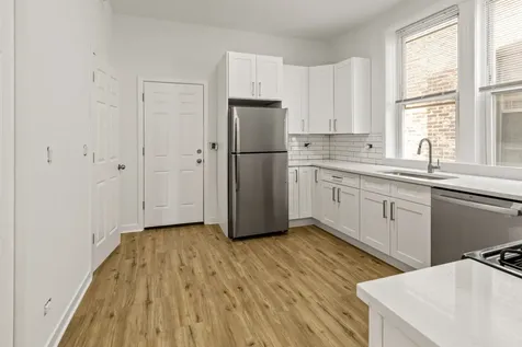 1349 West Taylor Street Chicago IL 60607