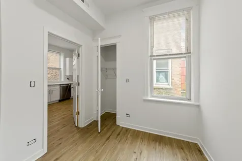 1349 West Taylor Street Chicago IL 60607