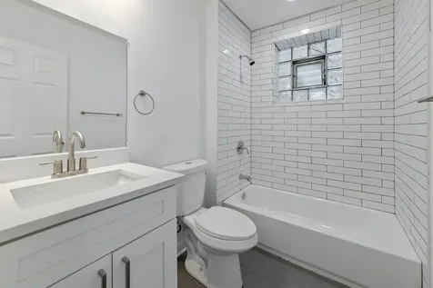 1349 West Taylor Street Chicago IL 60607