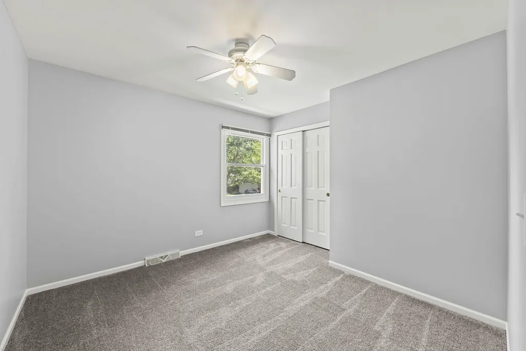 223 Winslow Court Naperville IL 60565