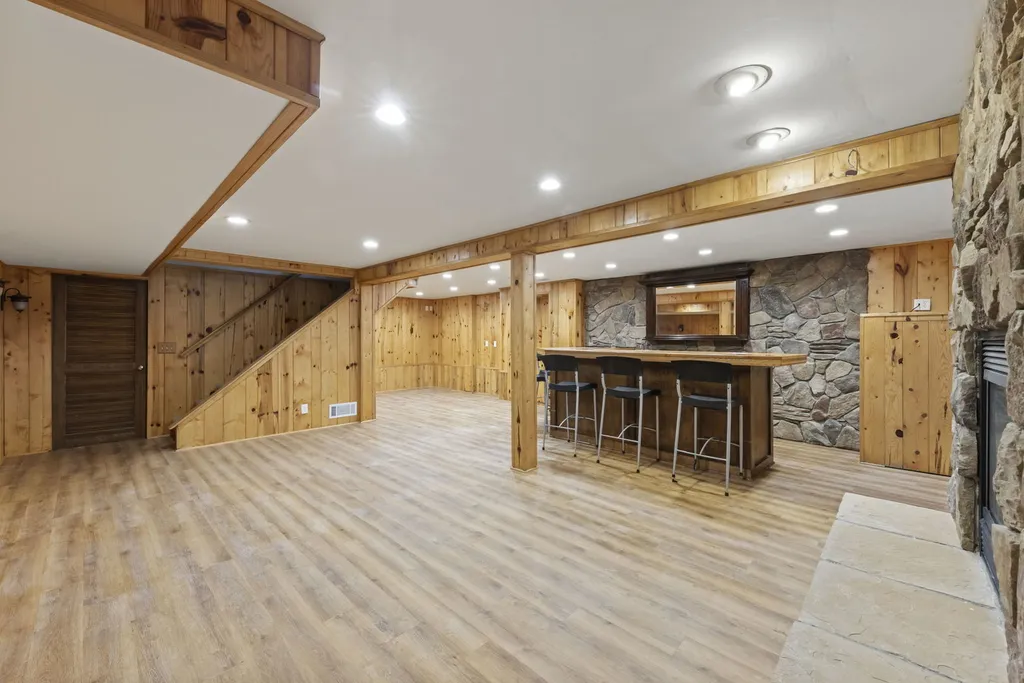 223 Winslow Court Naperville IL 60565