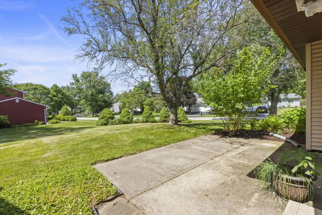 223 Winslow Court Naperville IL 60565