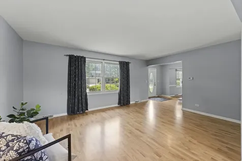 223 Winslow Court Naperville IL 60565