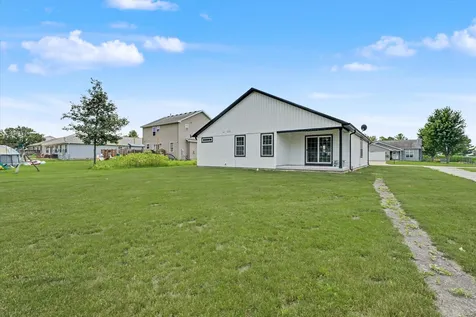 311 East Meuser Drive Paxton IL 60957