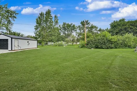 311 East Meuser Drive Paxton IL 60957