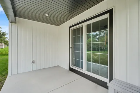 311 East Meuser Drive Paxton IL 60957