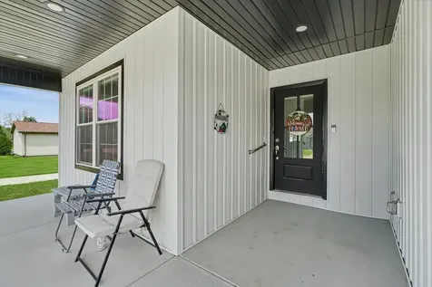 311 East Meuser Drive Paxton IL 60957