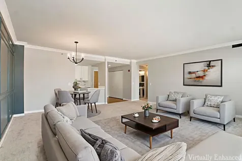 77 South Evergreen Avenue Arlington Heights IL 60005