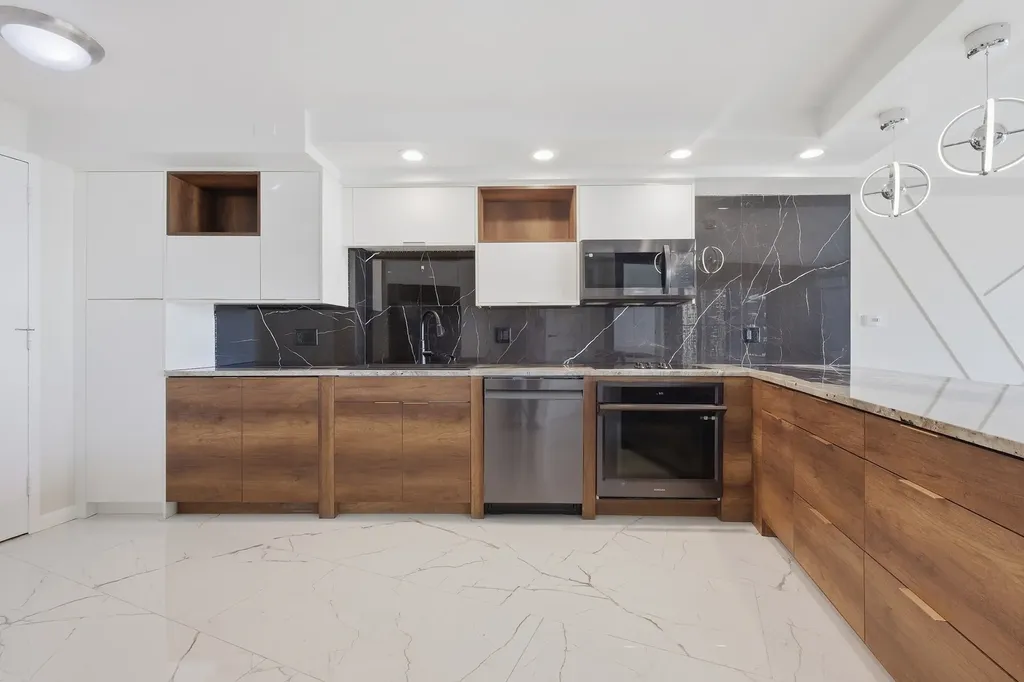 300 North State Street Chicago IL 60654