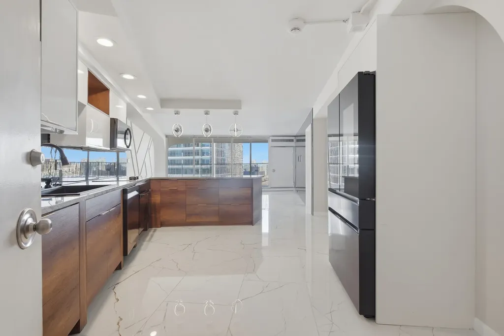 300 North State Street Chicago IL 60654