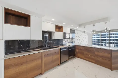 300 North State Street Chicago IL 60654