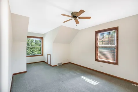 154 Center Street Crystal Lake IL 60014