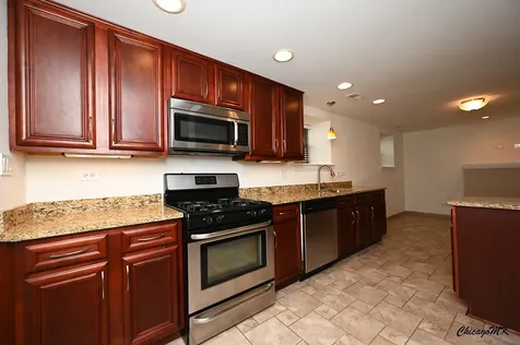 18 West Chestnut Street Chicago IL 60610