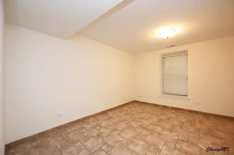 18 West Chestnut Street Chicago IL 60610