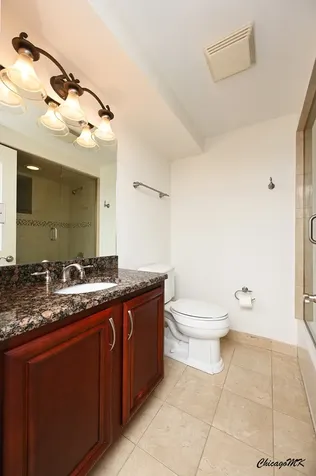 18 West Chestnut Street Chicago IL 60610