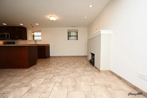 18 West Chestnut Street Chicago IL 60610
