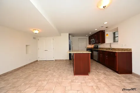 18 West Chestnut Street Chicago IL 60610