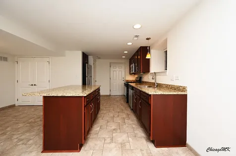 18 West Chestnut Street Chicago IL 60610