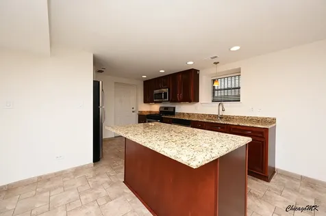 18 West Chestnut Street Chicago IL 60610