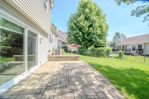 943 Shady Tree Lane Wheeling IL 60090