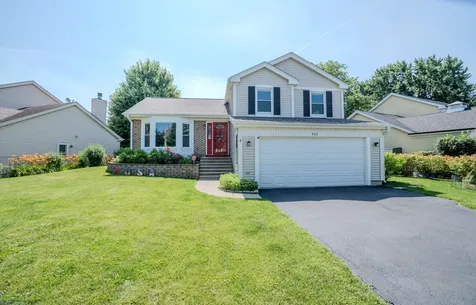 943 Shady Tree Lane Wheeling IL 60090