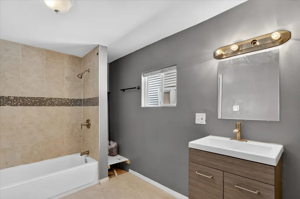 1 East 114th Street Chicago IL 60628