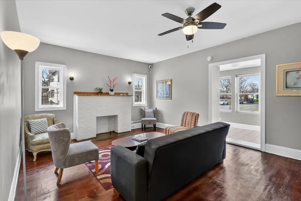 1 East 114th Street Chicago IL 60628