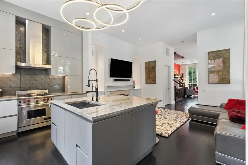 447 North Mcclurg Court Chicago IL 60611
