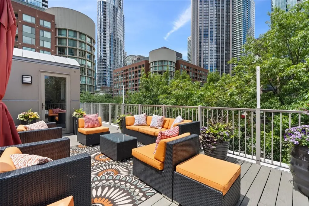 447 North Mcclurg Court Chicago IL 60611